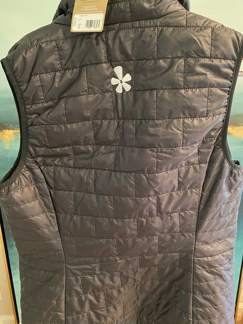 Patagonia Women's Black Quilted Puffer Vest - Picture 6 of 7